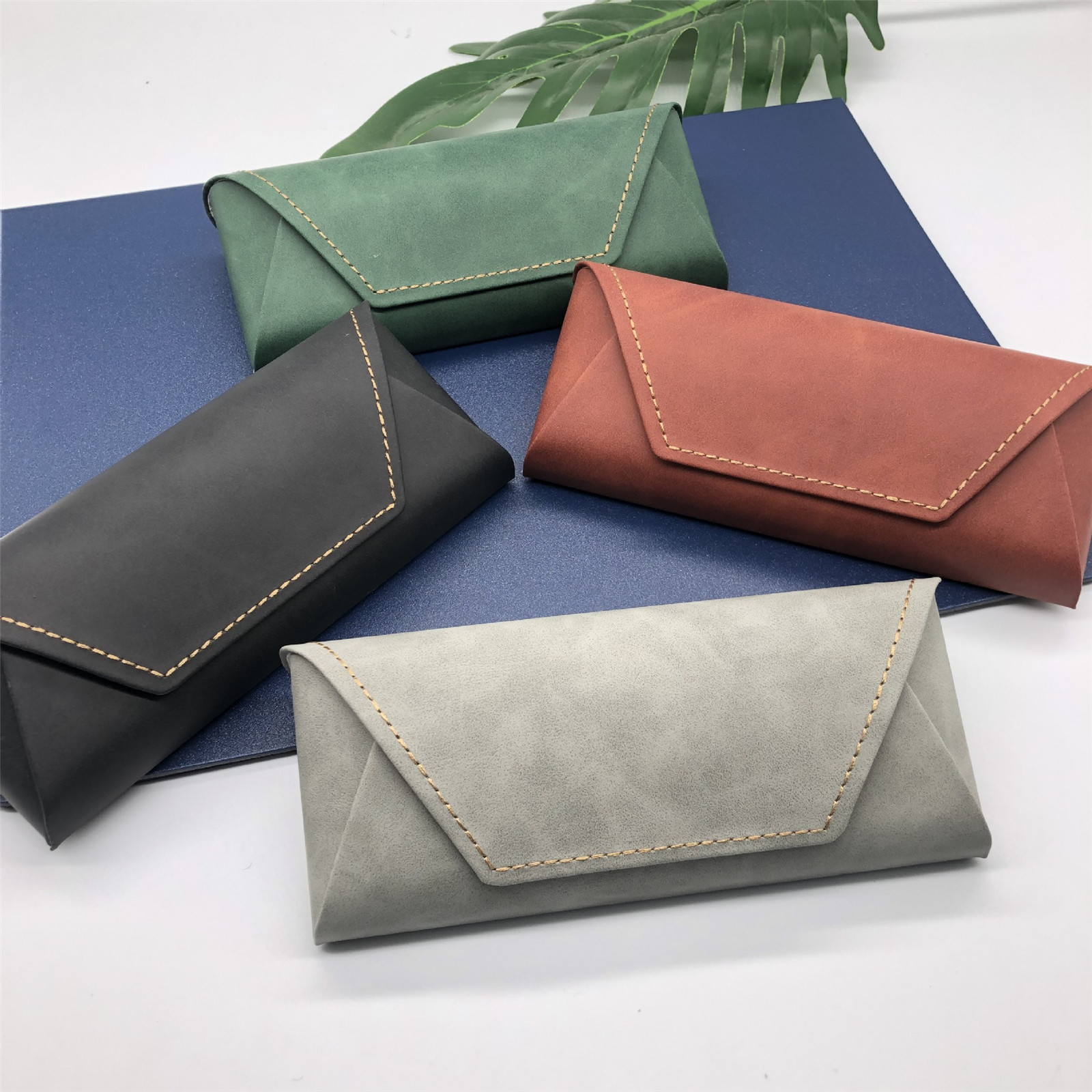 Spectacle Case Pu+Metal Eyewea - огляд і ціна Travel Accessories Ideas